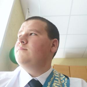 Василий, 18 лет, Курган