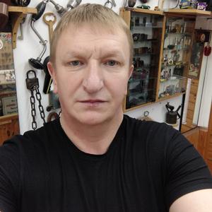 Парни в Ижевске: Иван, 46 - ищет девушку из Ижевска