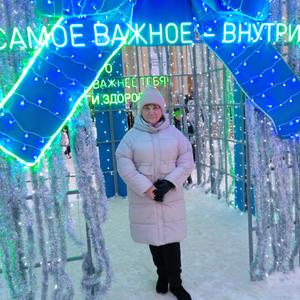 Девушки в Новосибирске: Елена, 60 - ищет парня из Новосибирска
