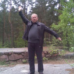 Парни в Вологде: Александр, 72 - ищет девушку из Вологды