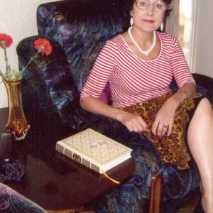 Марина, 72 года, Казань