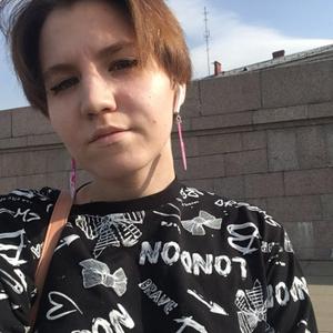 Девушки в Санкт-Петербурге: Алёна, 22 - ищет парня из Санкт-Петербурга