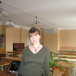 Девушки в Твери: Кристина, 40 - ищет парня из Твери