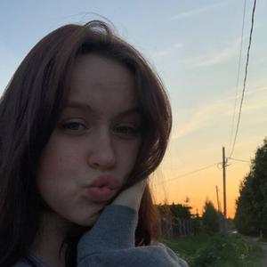 Девушки в Санкт-Петербурге: Оксана, 18 - ищет парня из Санкт-Петербурга