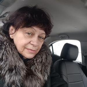 Девушки в Твери: Irina, 65 - ищет парня из Твери