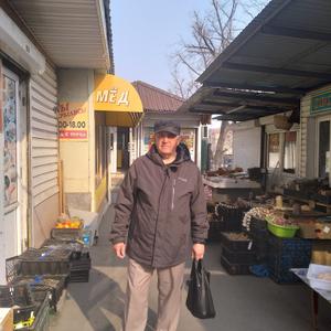 Анатолий, 64 года, Владивосток