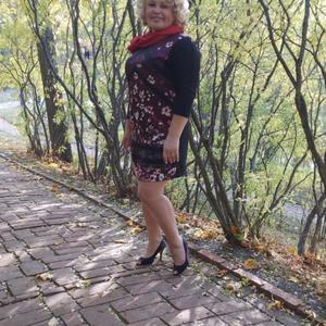 Девушки в Саратове: Ирина, 41 - ищет парня из Саратова