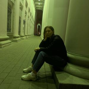 Девушки в Казани (Татарстан): Елена, 28 - ищет парня из Казани (Татарстан)