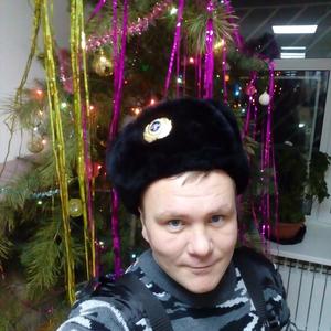 Анатолий, 37 лет, Белогорск