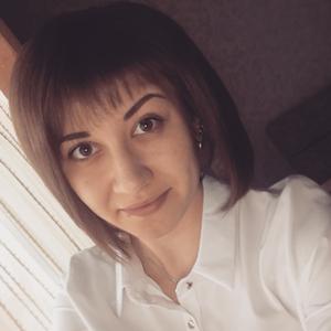 Девушки в Перми: Ярославна, 29 - ищет парня из Перми
