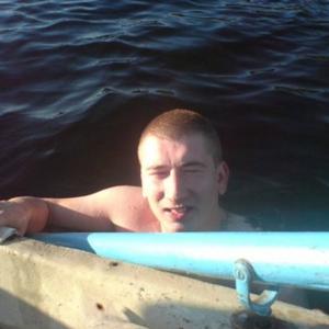 Вадим, 36 лет, Луга