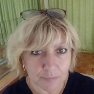 Девушки в Смоленске: Вика, 55 - ищет парня из Смоленска