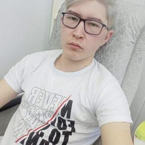 Ильяс, 23 года, Омск