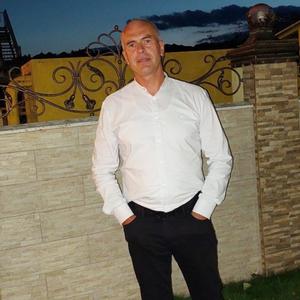 Andrei, 48 лет, Кишинев