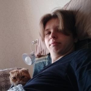 Алексей, 22 года, Волжский