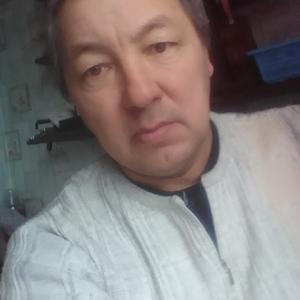 Парни в Якутске: Михаил, 59 - ищет девушку из Якутска