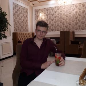 Денис, 21 год, Новосибирск