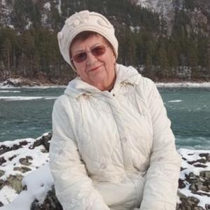 Девушки в Бийске: Надежда, 69 - ищет парня из Бийска