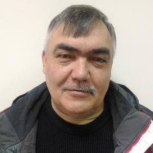 Валерий, 67 лет, Армавир