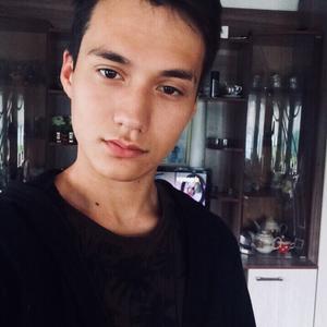 Андрей, 22 года, Нижневартовск