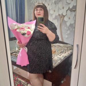 Девушки в Барнауле (Алтайский край): Ирина, 28 - ищет парня из Барнаула (Алтайский край)