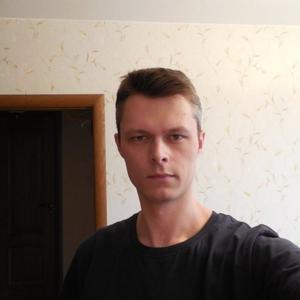 Антон, 40 лет, Псков