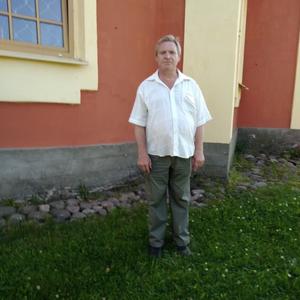 Олег, 60 лет, Пряжа