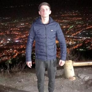 Парни в Пятигорске: Идрис, 25 - ищет девушку из Пятигорска
