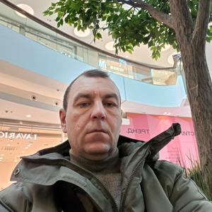 Валерий, 39 лет, Новотроицк