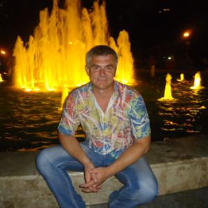 Парни в Шахты: Виталий, 54 - ищет девушку из Шахты