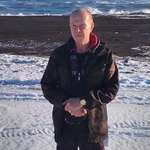 Геннадий, 59 лет, Петропавловск-Камчатский