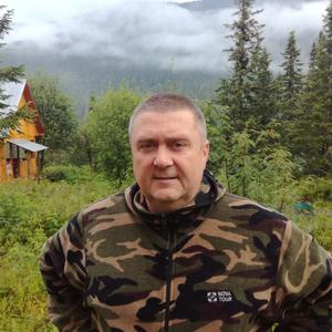 Олег, 62 года, Абаза