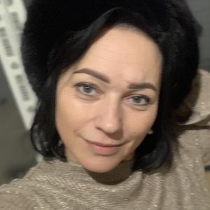 Девушки в Санкт-Петербурге: Елена, 51 - ищет парня из Санкт-Петербурга