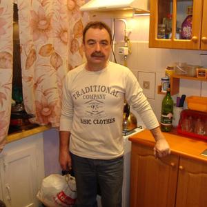 Александр, 65 лет, Мурманск