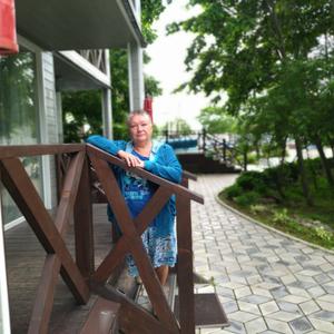 Девушки в Спасск-Дальний: Елена Кобец, 62 - ищет парня из Спасск-Дальний