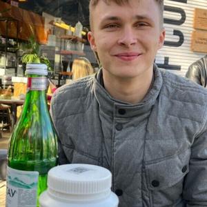 Парни в Сочи: Сергей, 22 - ищет девушку из Сочи