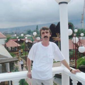 Азади Нариманович Эмирбеков, 61 год, Нальчик
