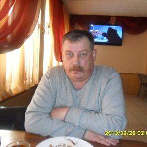 Александр, 59 лет, Таксимо