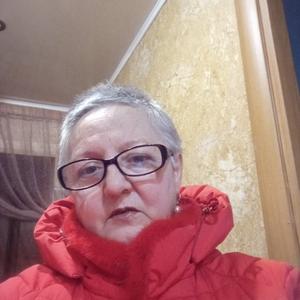 Девушки в Ижевске: Людмила, 69 - ищет парня из Ижевска