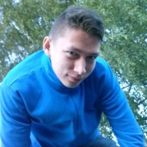 Парни в Твери: Алексей, 27 - ищет девушку из Твери