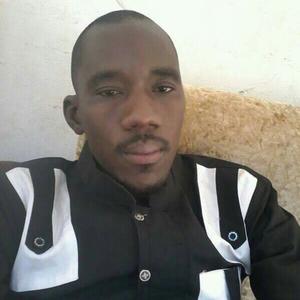 Oumar, 23 года, Бамако