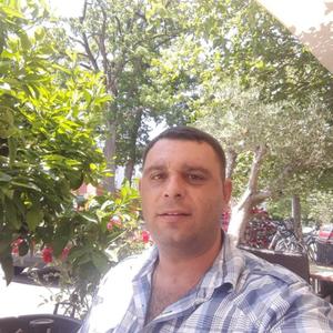 Парни в Тбилиси: Giorgi Abazashvili, 43 - ищет девушку из Тбилиси