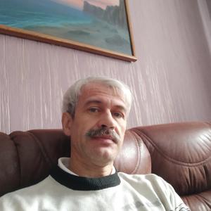 Олег, 55 лет, Чебоксары