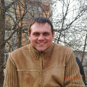 Парни в Череповце: Юрий, 38 - ищет девушку из Череповца