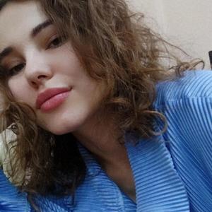 Девушки в Казани (Татарстан): Сабина, 25 - ищет парня из Казани (Татарстан)