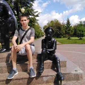 Парни в Киселевске: Рома, 23 - ищет девушку из Киселевска
