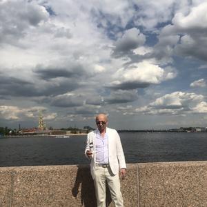 Валерий, 64 года, Санкт-Петербург