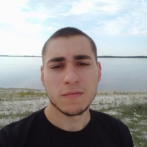 Александр, 22 года, Вольск