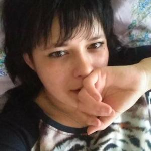Девушки в Семикаракорске: Анастасия, 28 - ищет парня из Семикаракорска