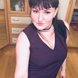 Девушки в Ижевске: Юлия, 35 - ищет парня из Ижевска